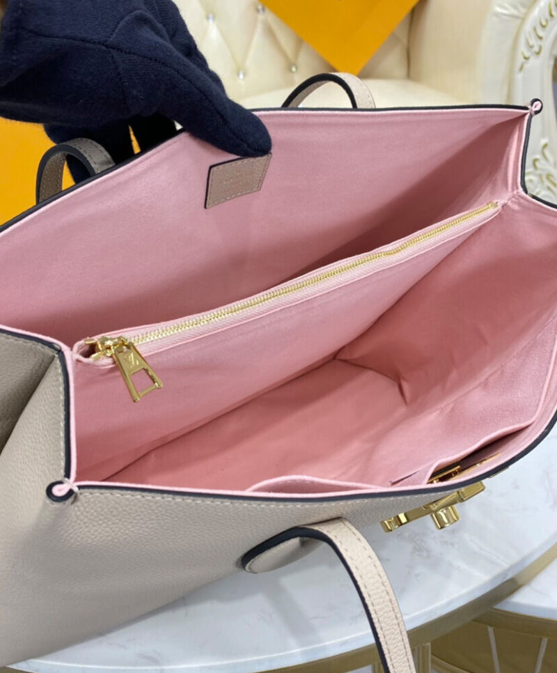 Louis Vuitton Lockme Shopper M57346
